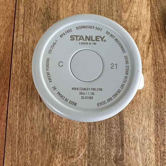 Stanley Quencher 40oz Tumbler in Fog color - Picture 3 of 4